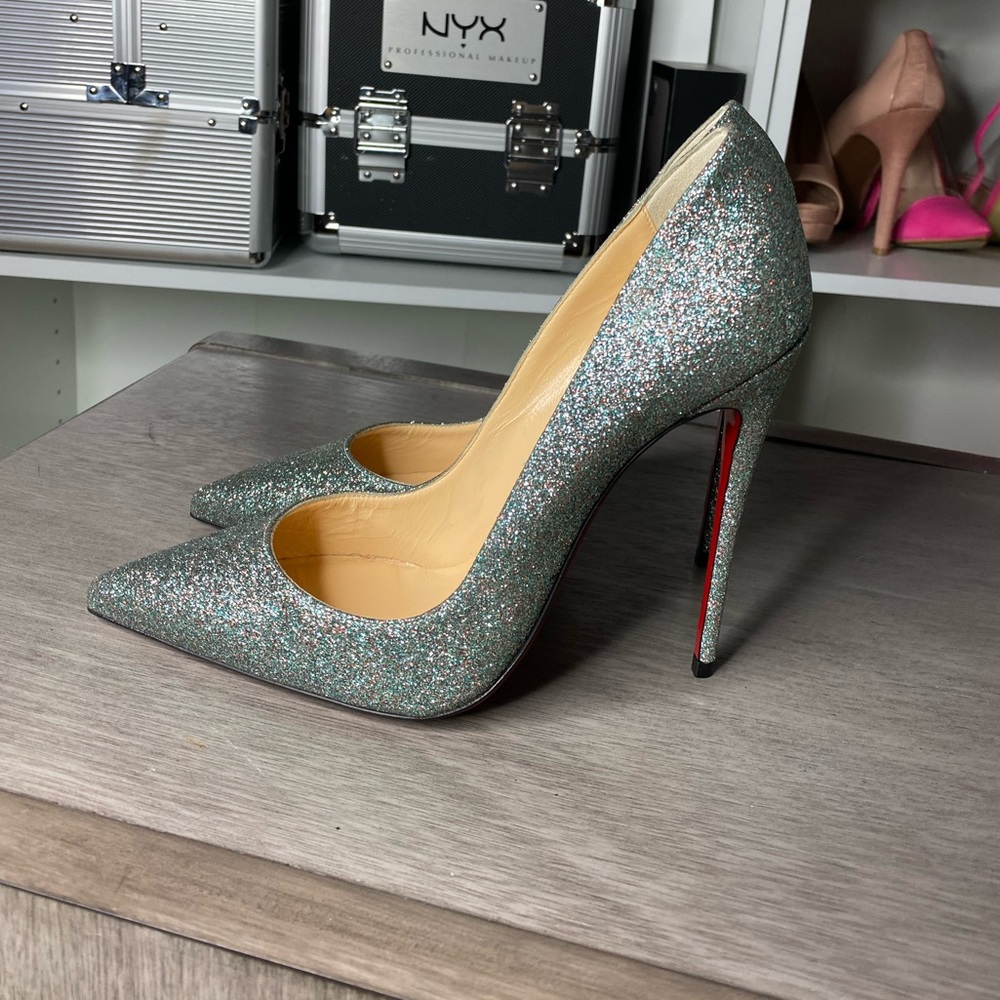 🌸sold🌸Christian Louboutin Silver So Kate Heels